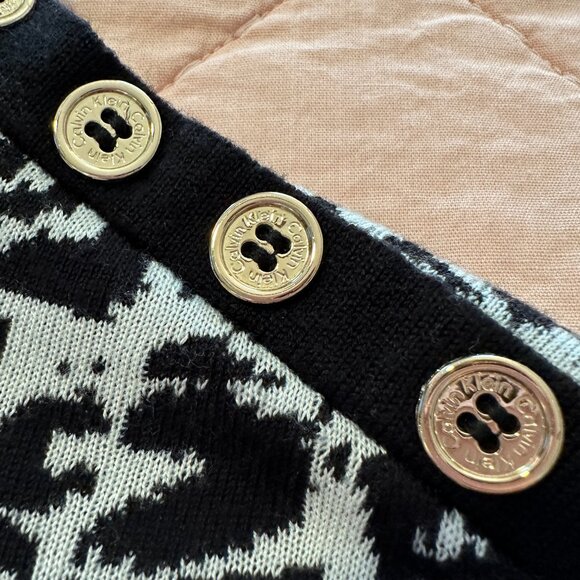 Calvin Klien Animal Print Back and White Women's M Long Sleeve Sweater - Picture 2 of 6